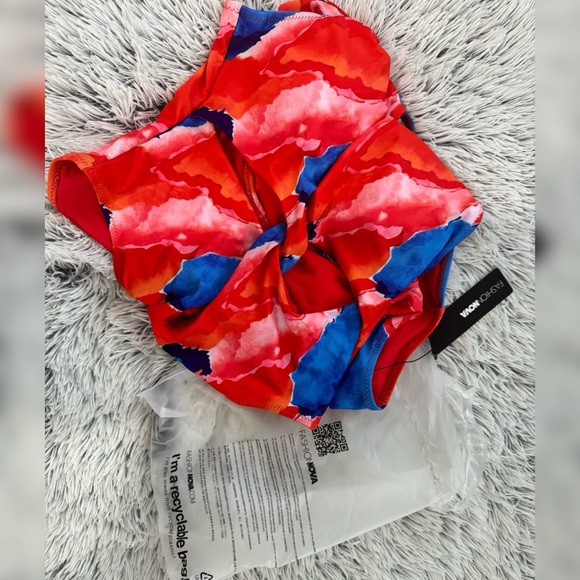 FashionNova Cut out One Piece Swimsuit - Picture 6 of 7